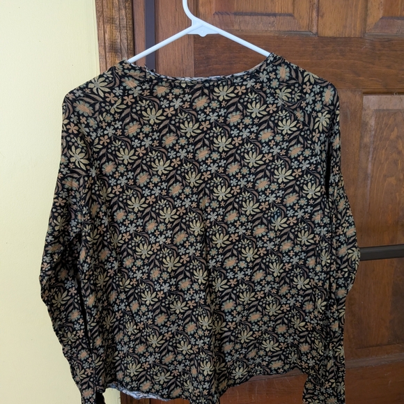Natural Life Lily Cotton Long Sleeve Tee Shirt -Tan Daisies Floral - Picture 3 of 5